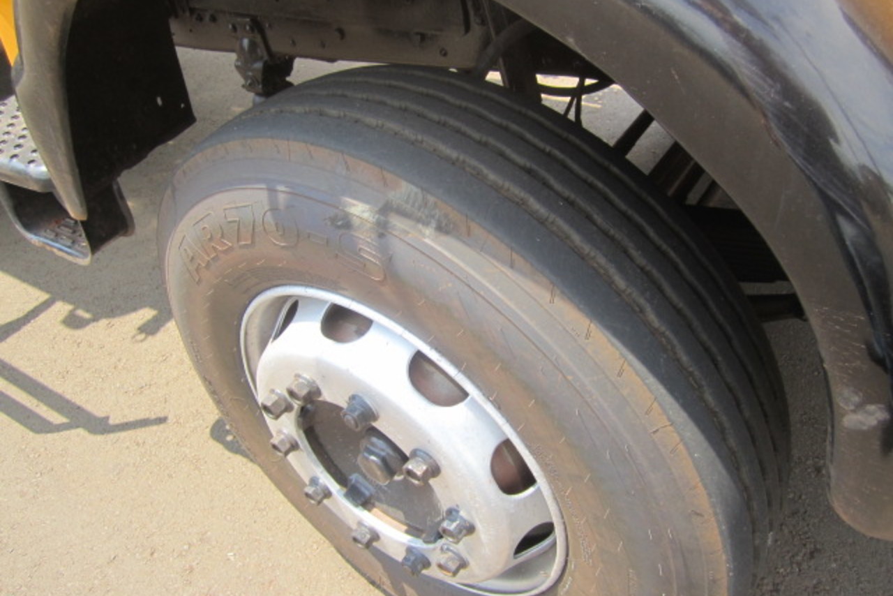 Mercedes Benz MB 2220 - 90/90 17
