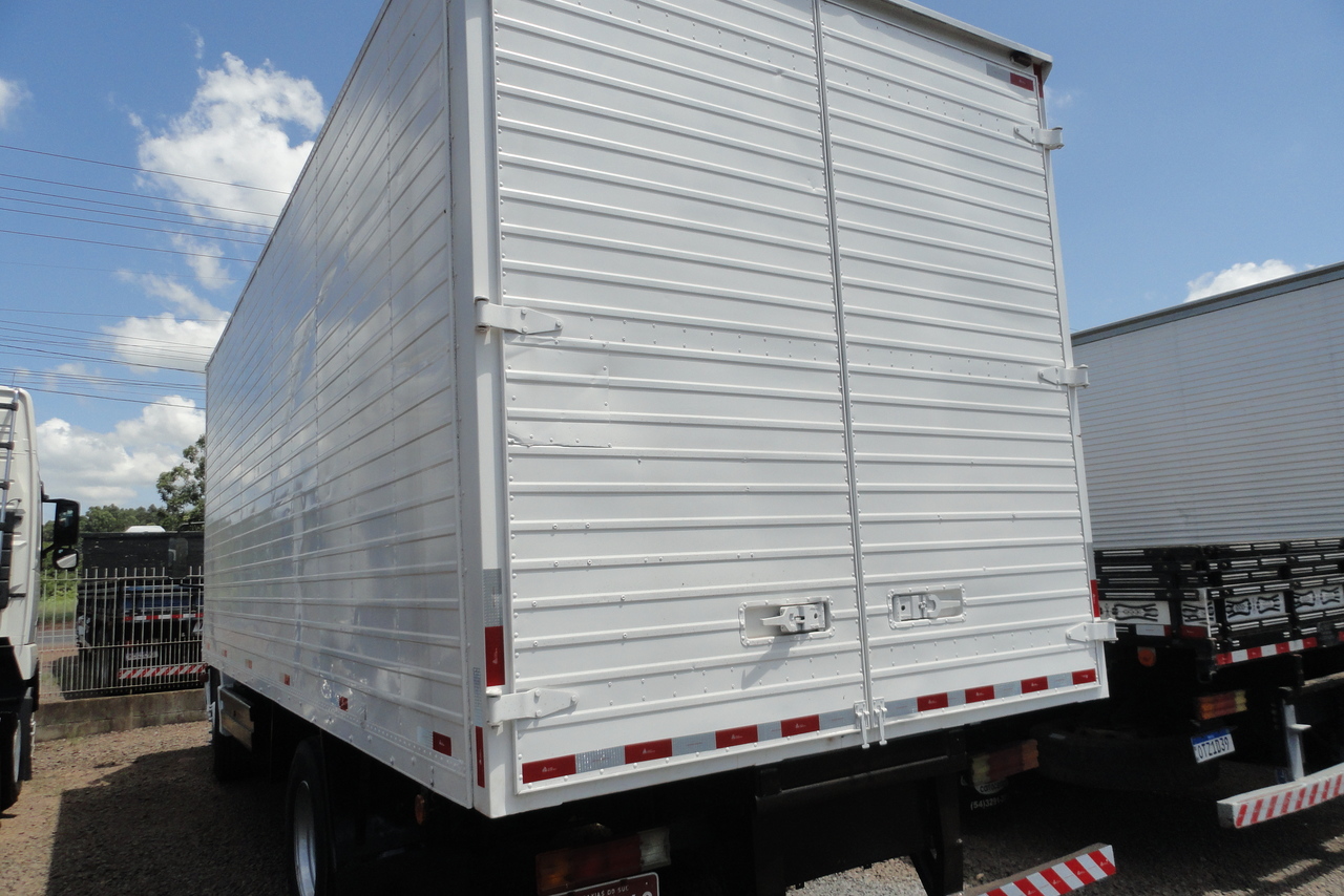 Mercedes Benz MB 1418 - 05/05 3