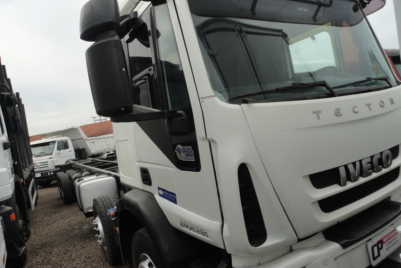 Iveco Tector 240E28 - 14/14 4