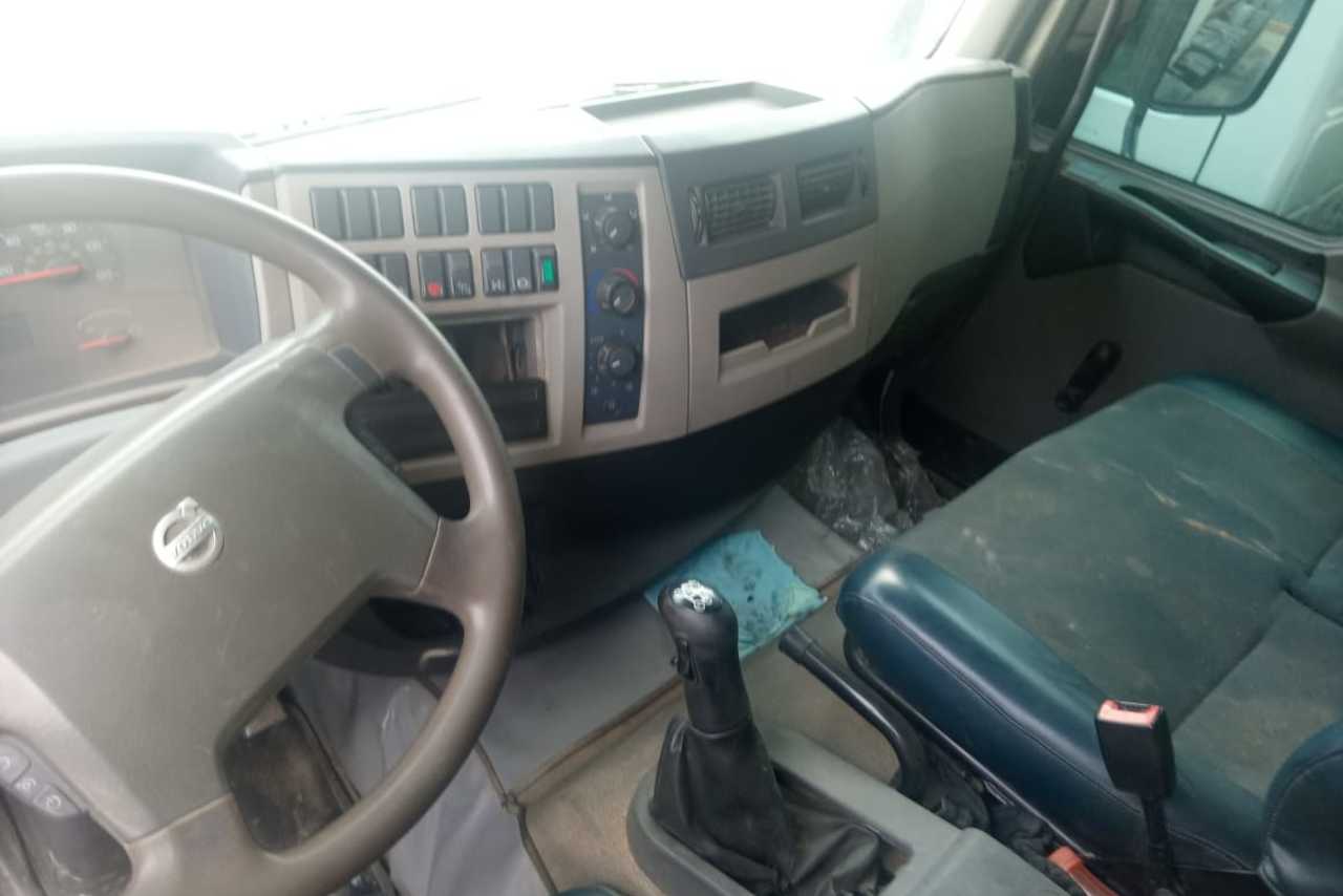 Volvo VM330 - 14/14 19