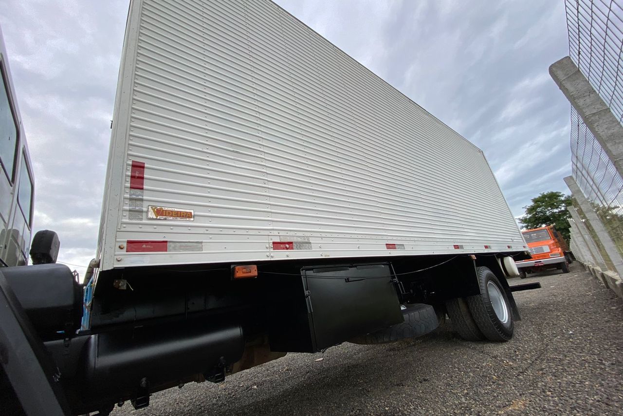 Ford Cargo1317 - 06/06 7
