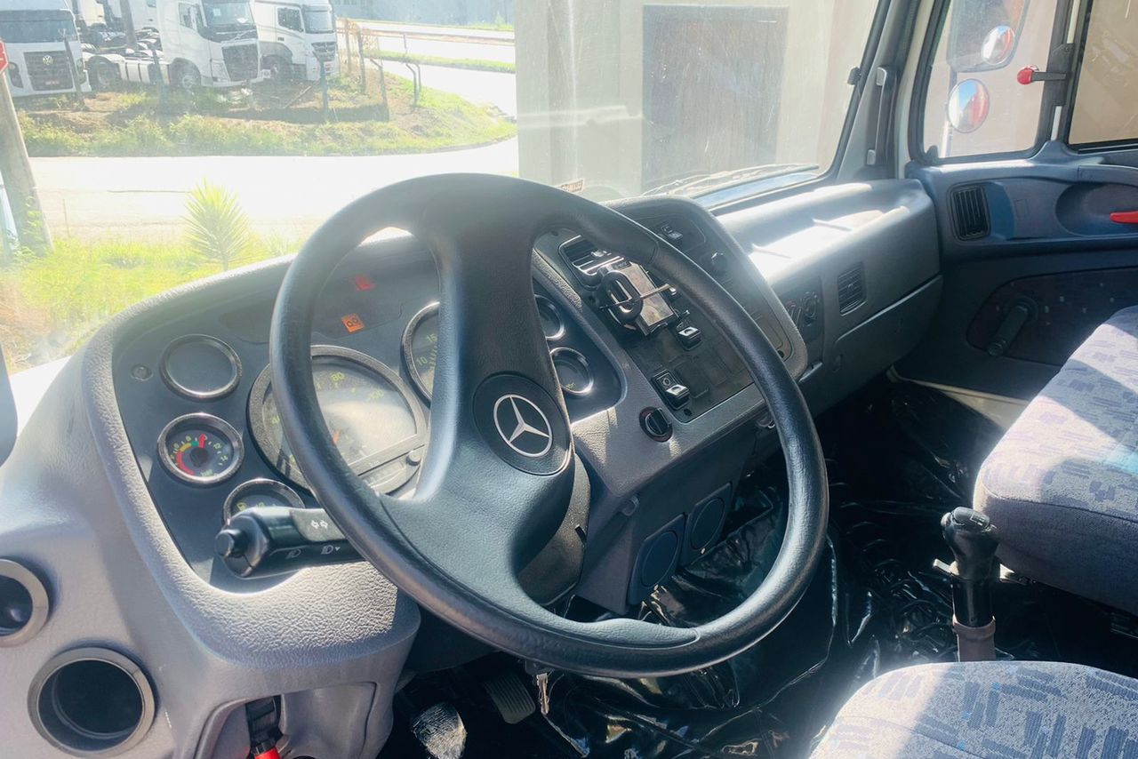 Mercedes Benz MB 1620 - 09/09 9