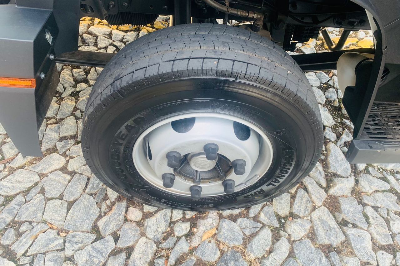 Volkswagen 11-180 Delivery  - 22/23 4