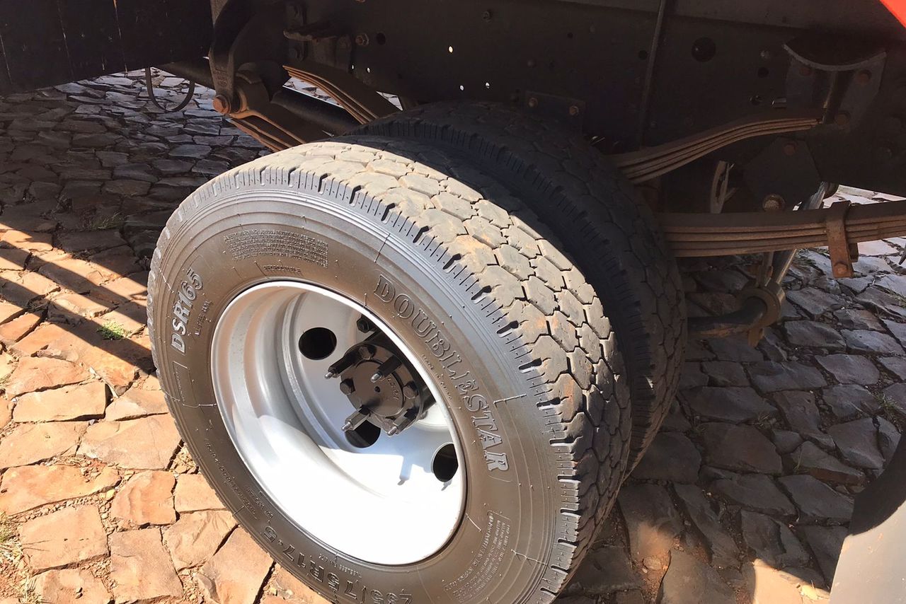 Ford Cargo1119 - 14/14 10