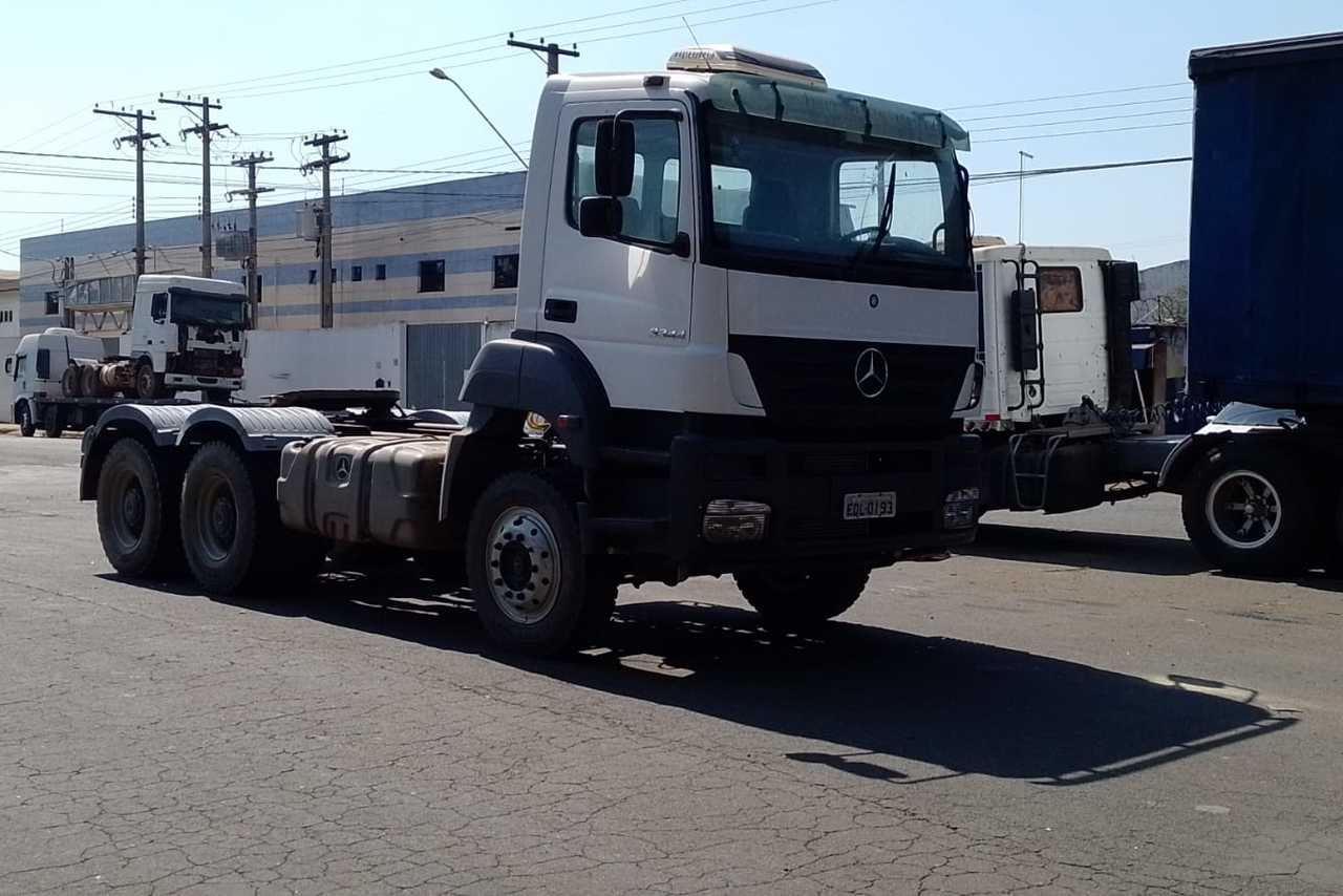 Mercedes Benz Axor 3344 - 09/09 4