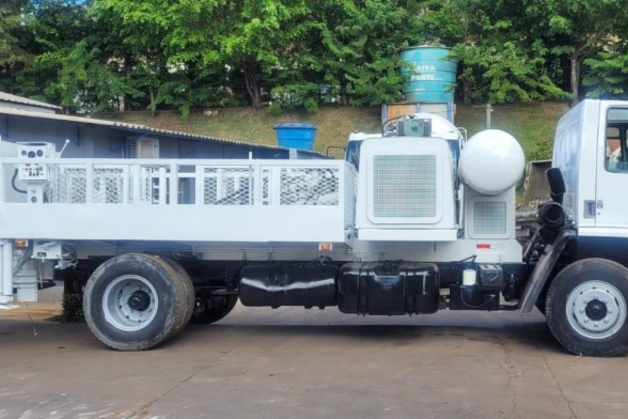 Ford Cargo1317 - 09/09 6
