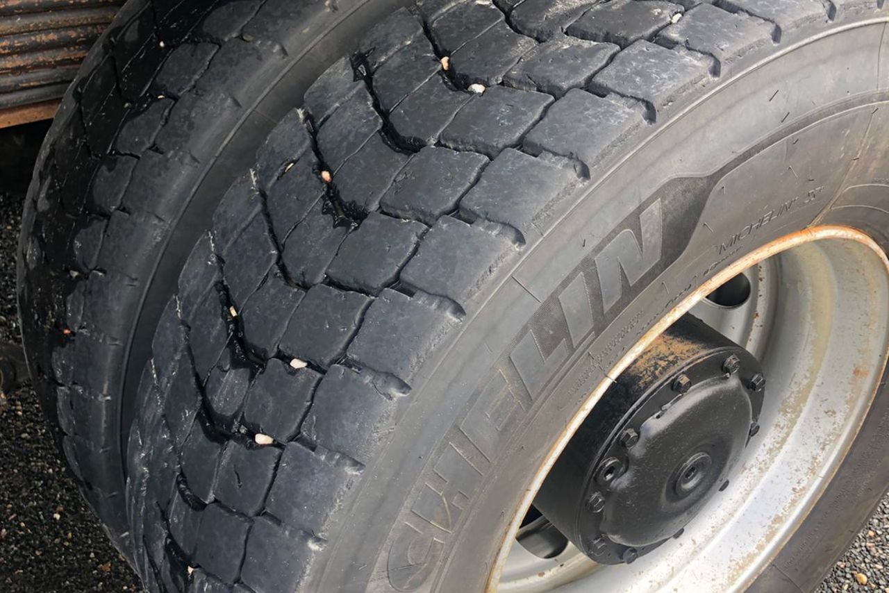 Mercedes Benz Axor 2831 - 12/12 11