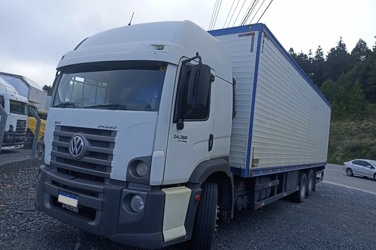 Volkswagen 24-280 E Constellation 6x2 - 12/12 2