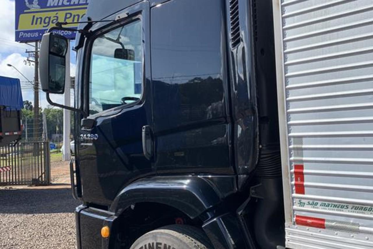 Volkswagen 24-280 E Constellation 6x2 - 13/14 3