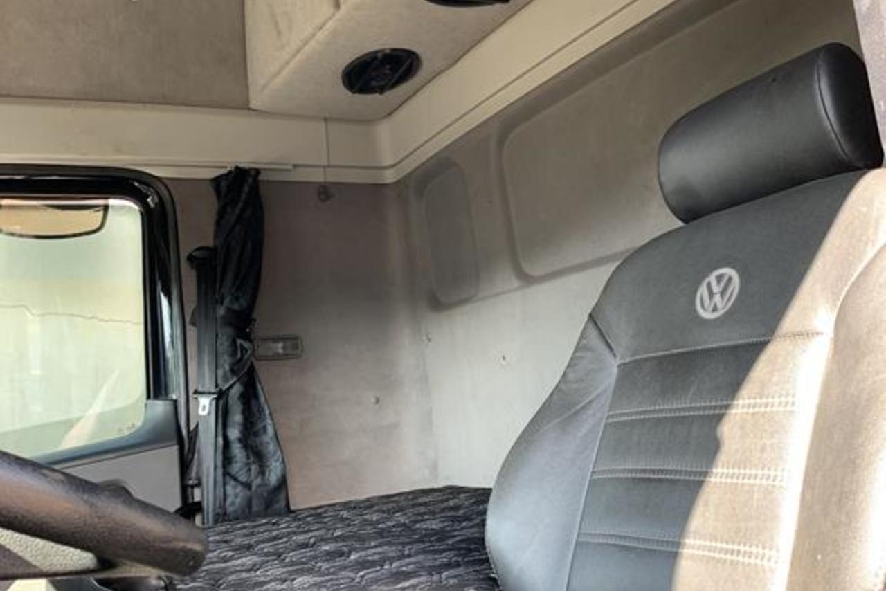 Volkswagen 24-280 E Constellation 6x2 - 13/14 7