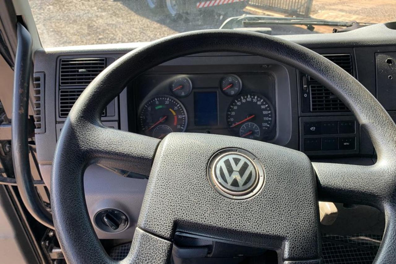 Volkswagen 24-280 E Constellation 6x2 - 13/14 11