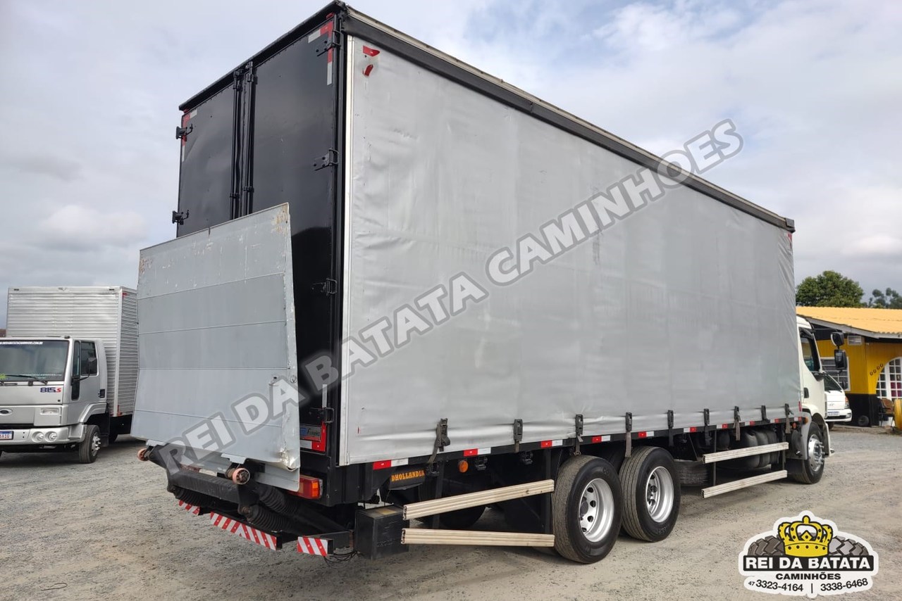 Volvo VM 270 - 12/12 2