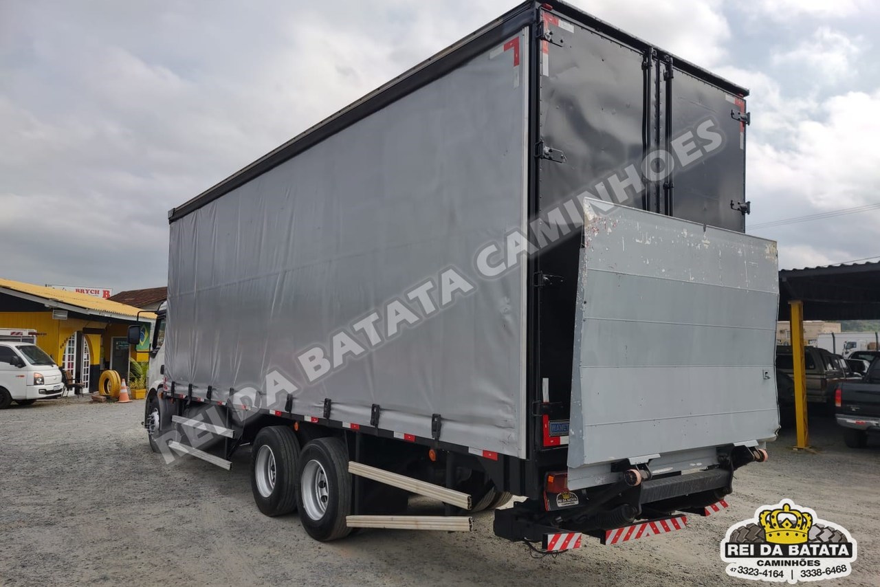 Volvo VM 270 - 12/12 4