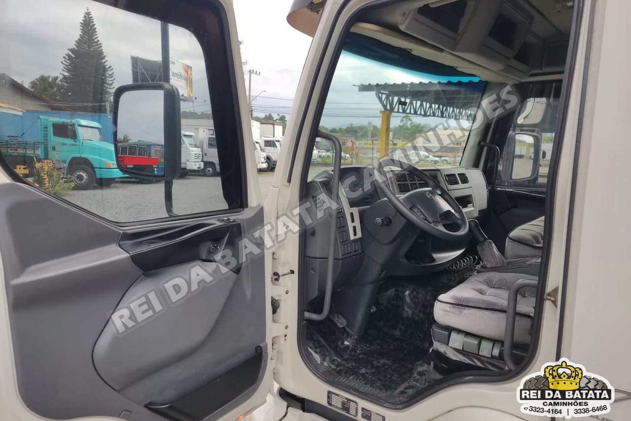 Volvo VM 270 - 12/12 10