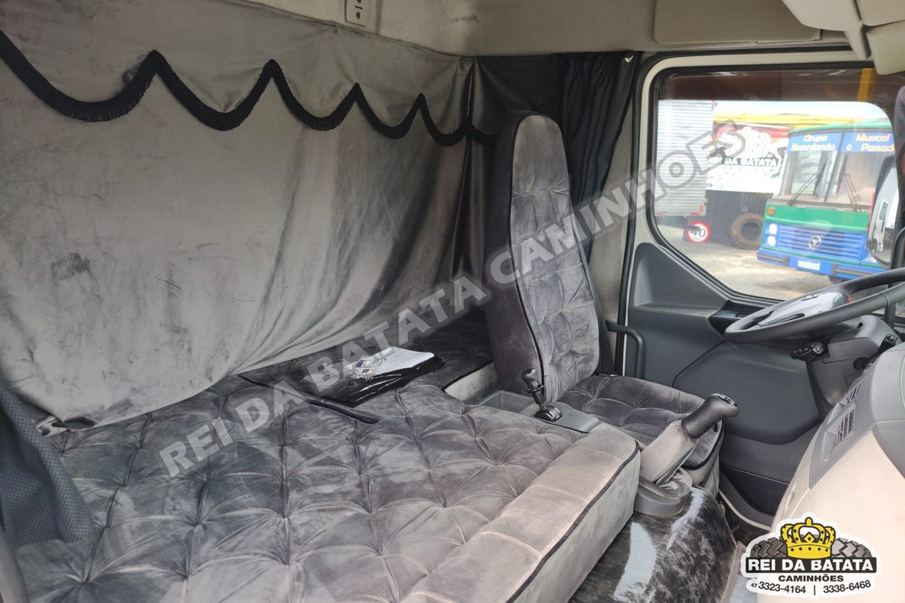 Volvo VM 270 - 12/12 16