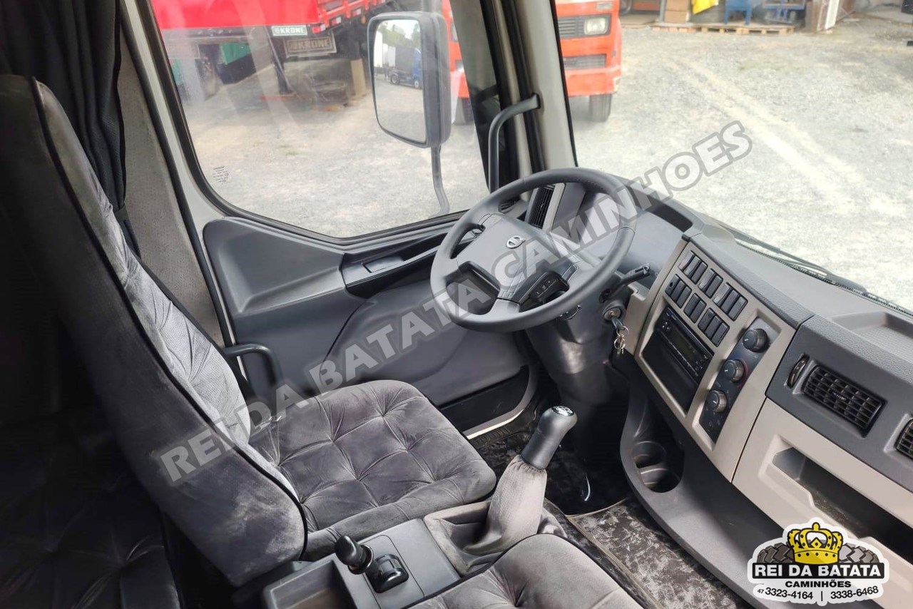 Volvo VM 270 - 12/12 17