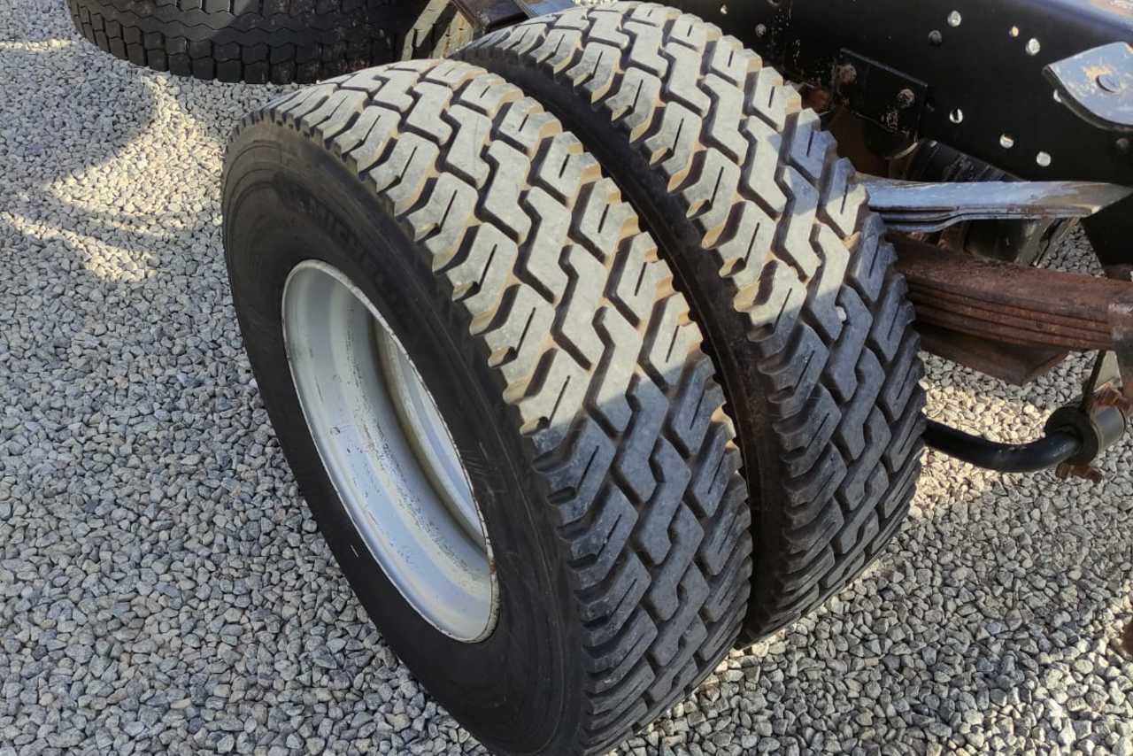 Volkswagen 8 120 - 08/09 6