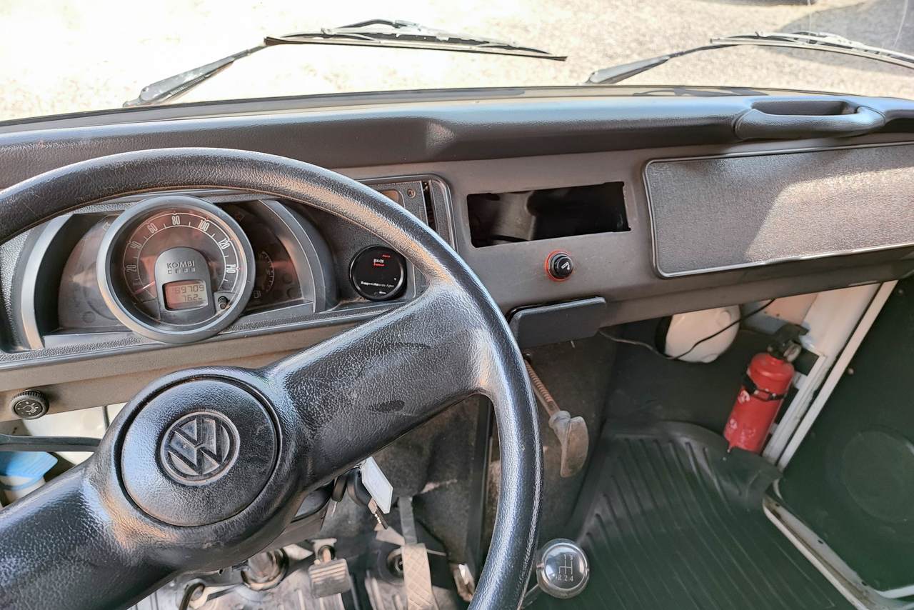 Volkswagen Kombi Standard - 11/11 3