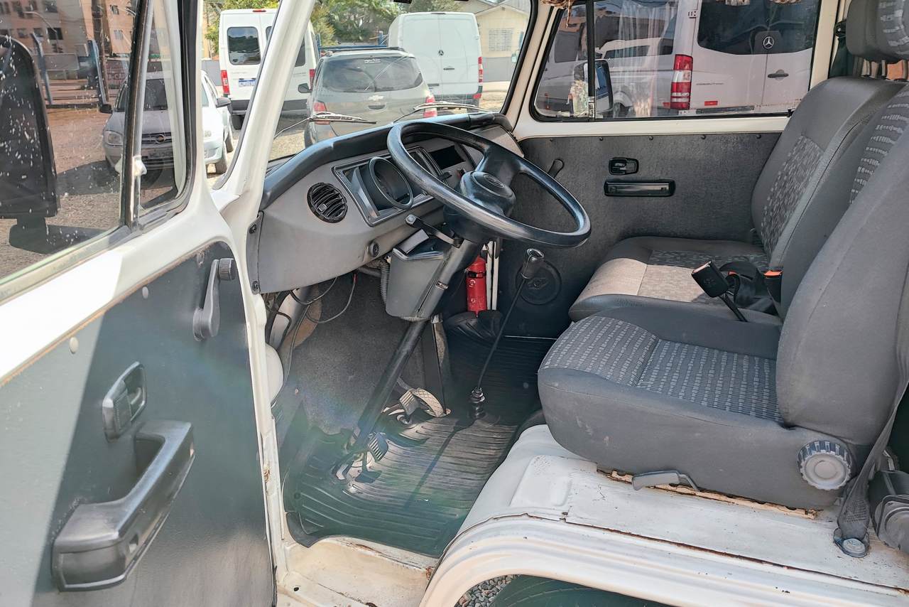 Volkswagen Kombi Standard - 11/11 5