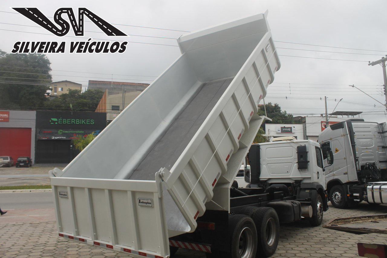 Volkswagen 24-280 E Constellation 6x2 - 12/13 10