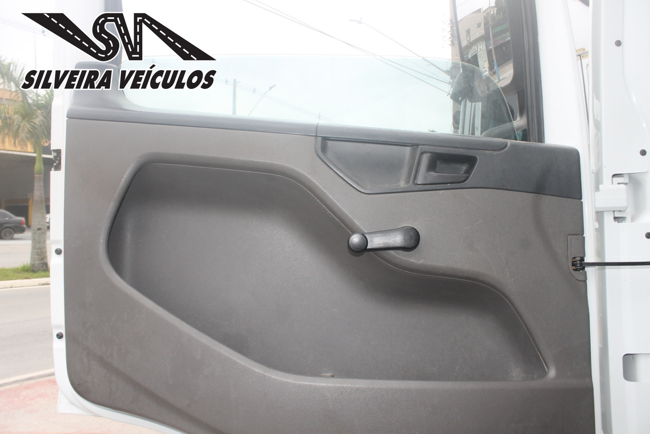 Volkswagen 24-280 E Constellation 6x2 - 12/13 17