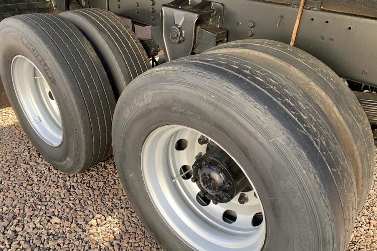 Ford Cargo2422 - 05/05 12