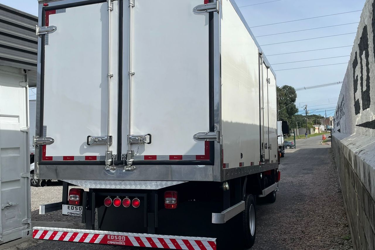 Volkswagen 8 160 - 12/13 12