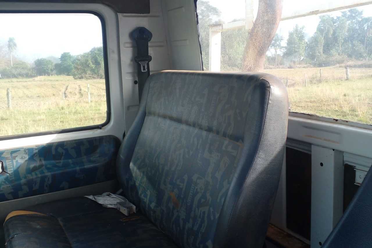 Volkswagen 26 220 - 03/04 2