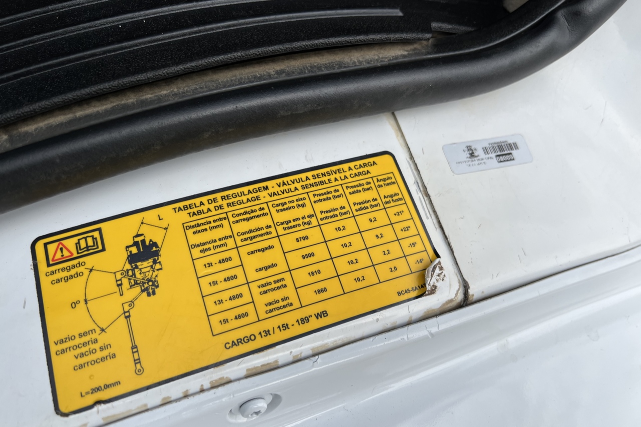 Ford Cargo1319 - 13/13 16