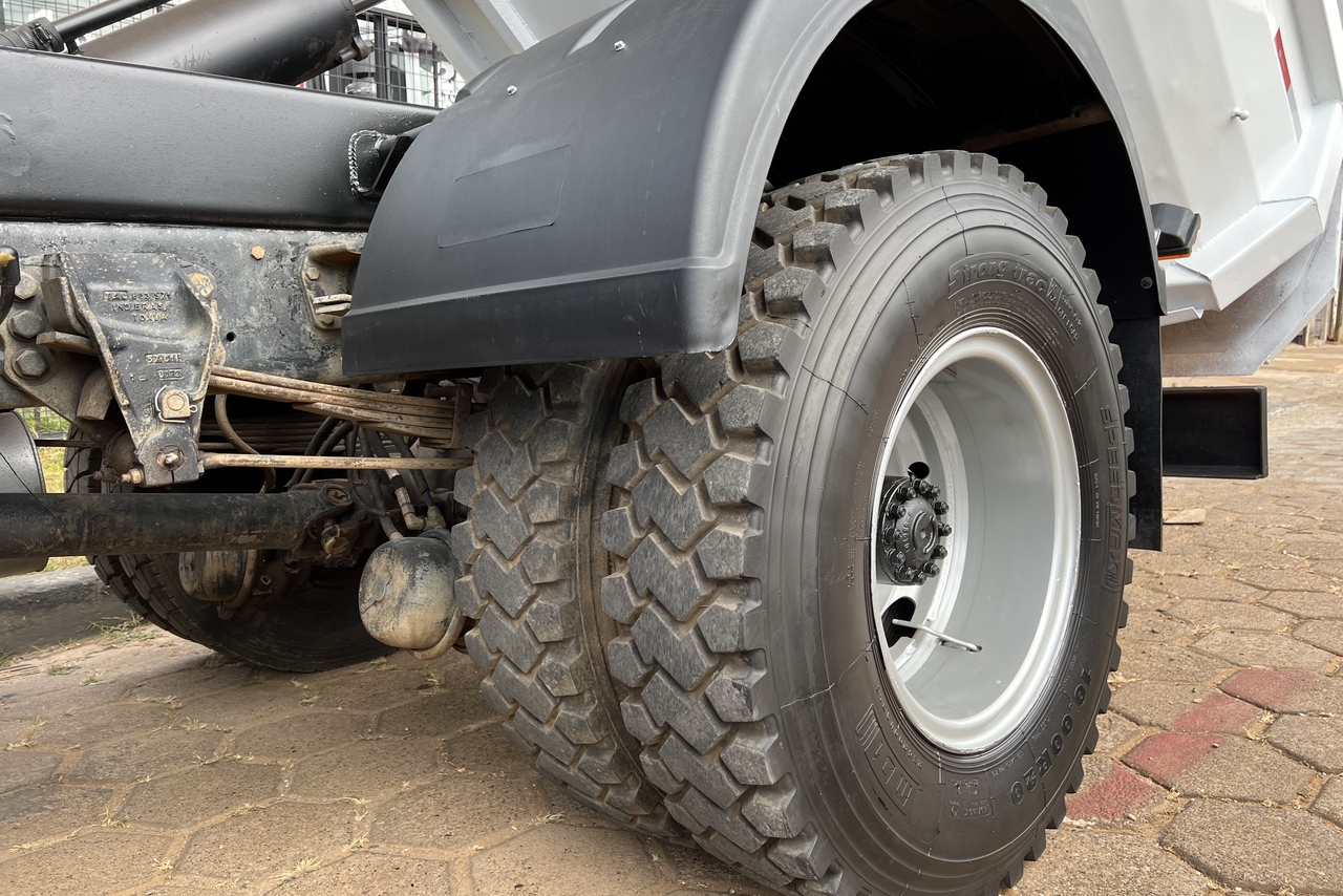 Ford Cargo1319 - 13/13 12
