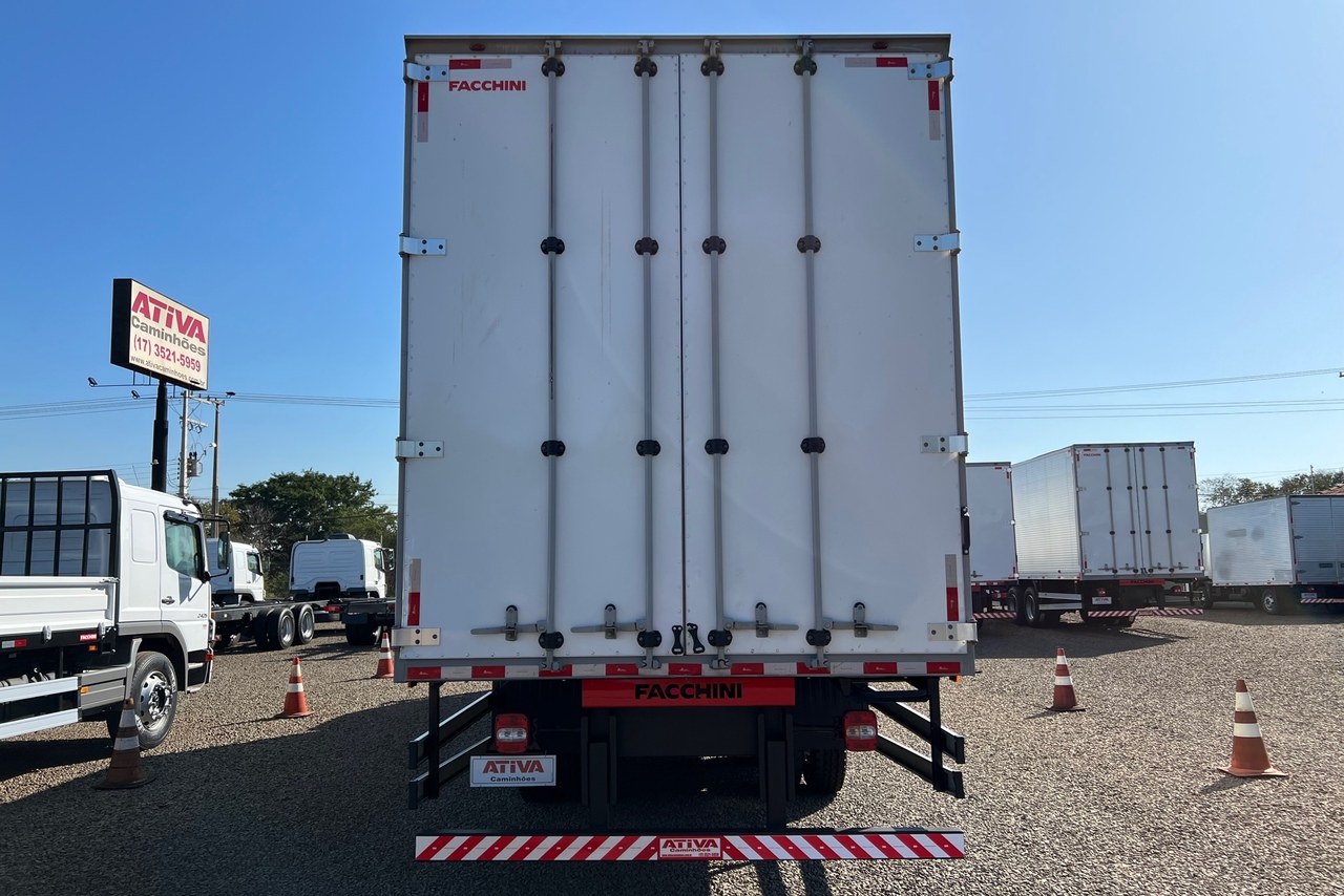 Volkswagen 24-280 E Constellation 6x2 - 20/21 2