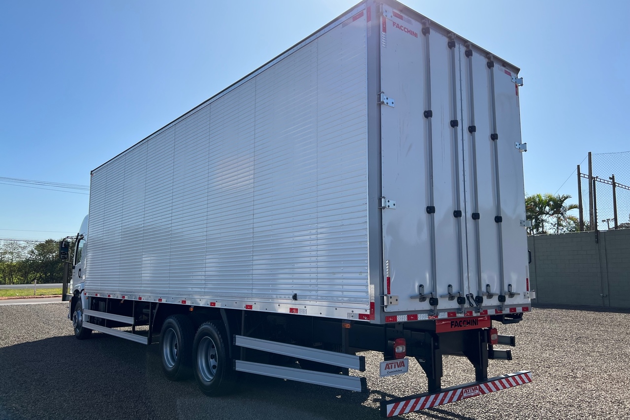 Volkswagen 24-280 E Constellation 6x2 - 20/21 3