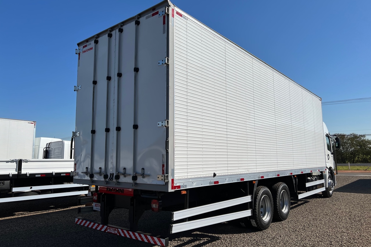 Volkswagen 24-280 E Constellation 6x2 - 21/22 4