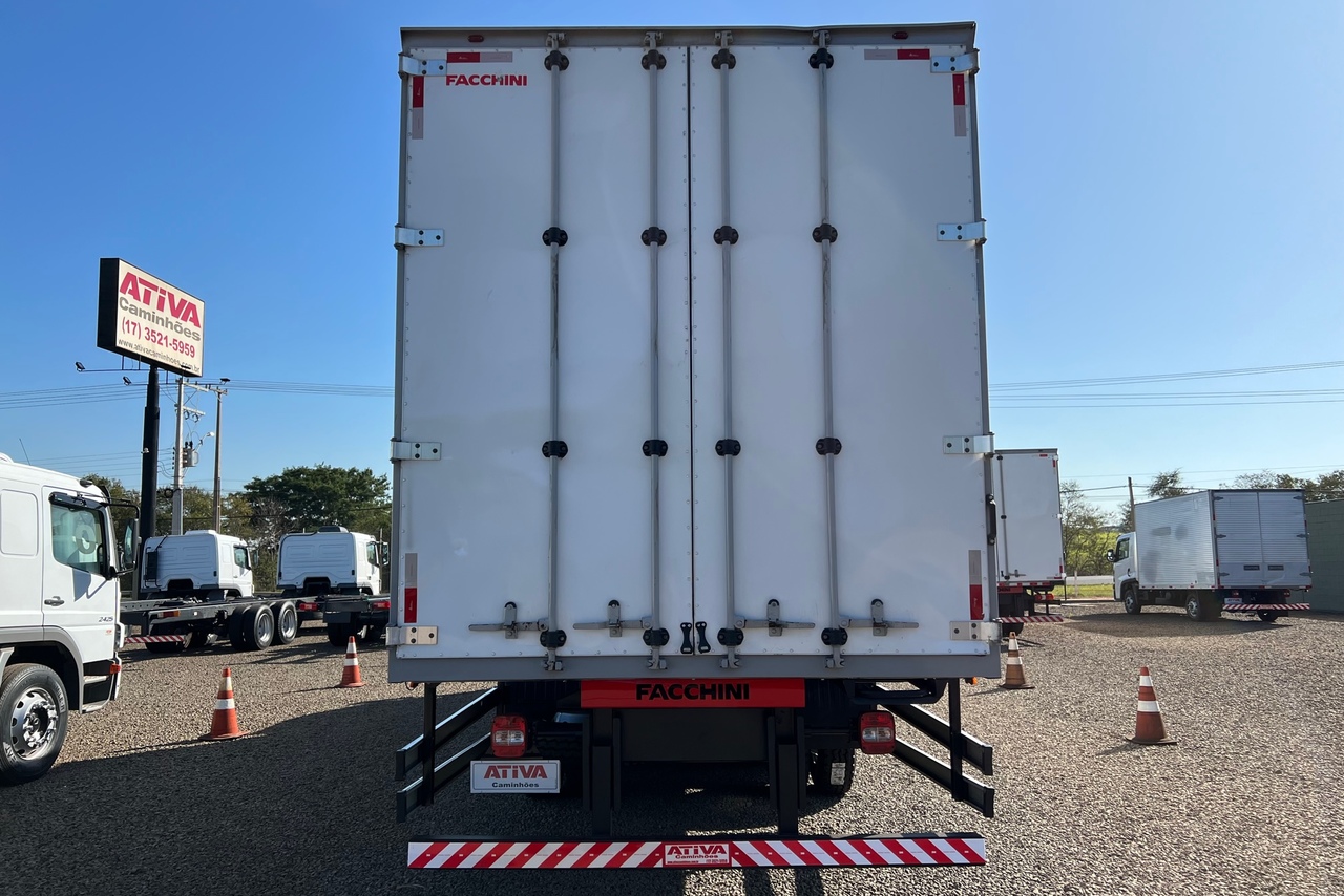 Volkswagen 24-280 E Constellation 6x2 - 21/22 6