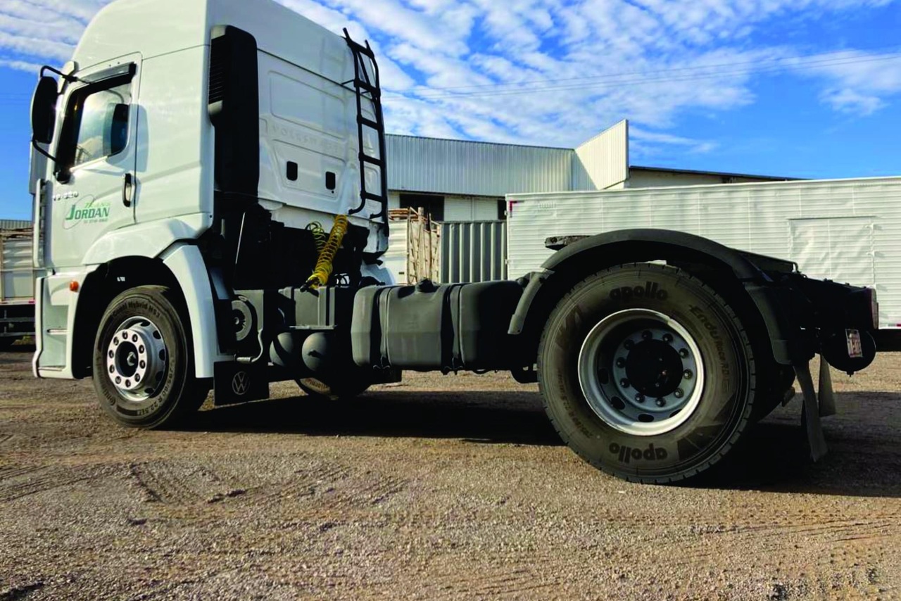 Volkswagen 19-320 Titan - 08/08 6