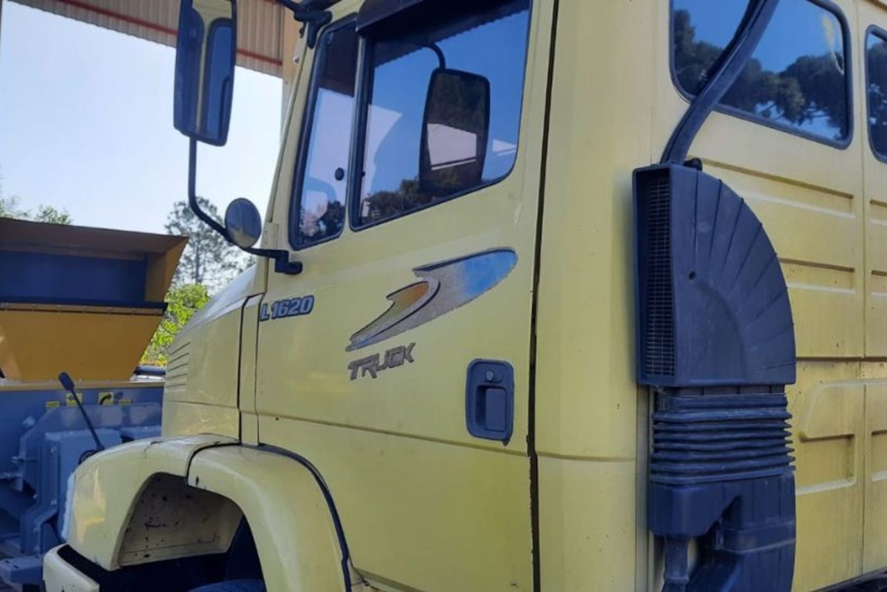Mercedes Benz MB 1620 - 99 2
