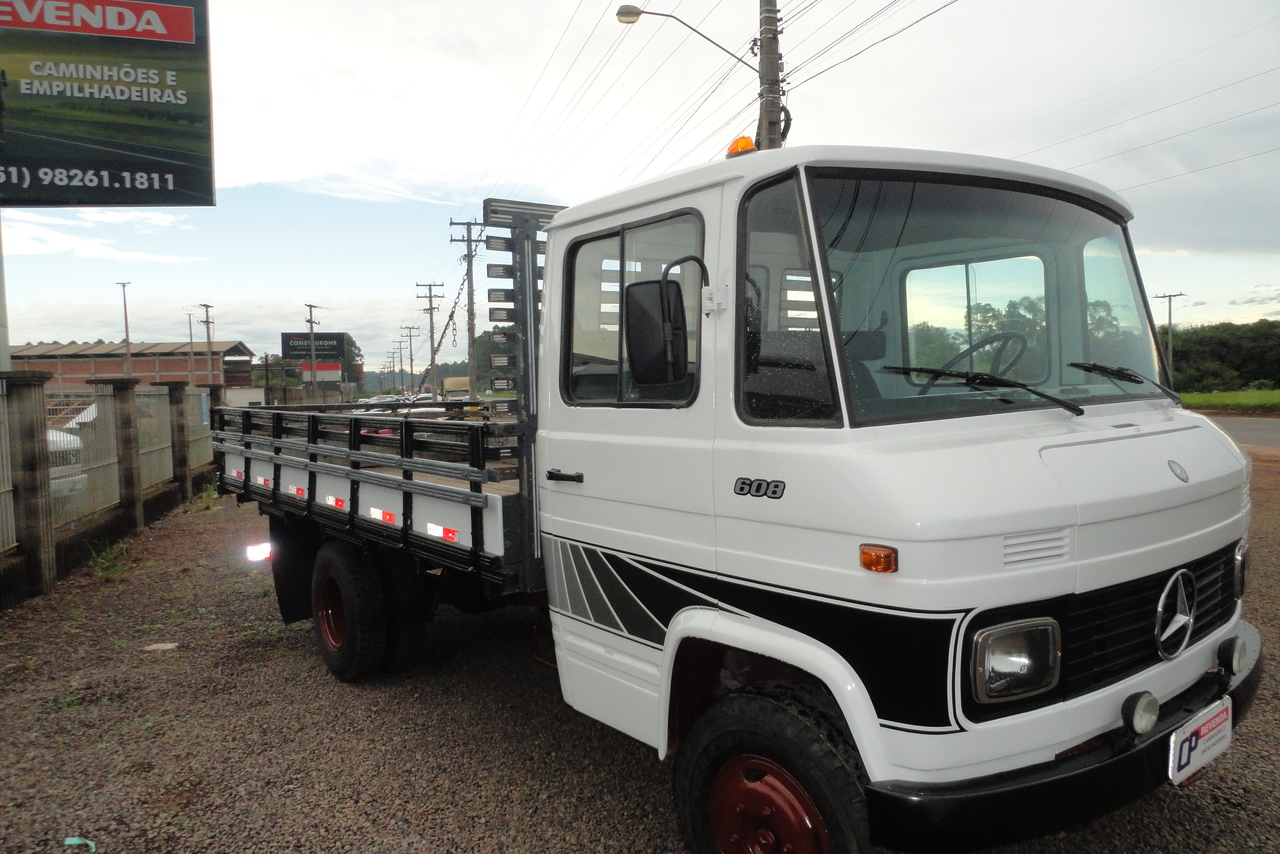 Mercedes Benz MB 608 - 78/78 2