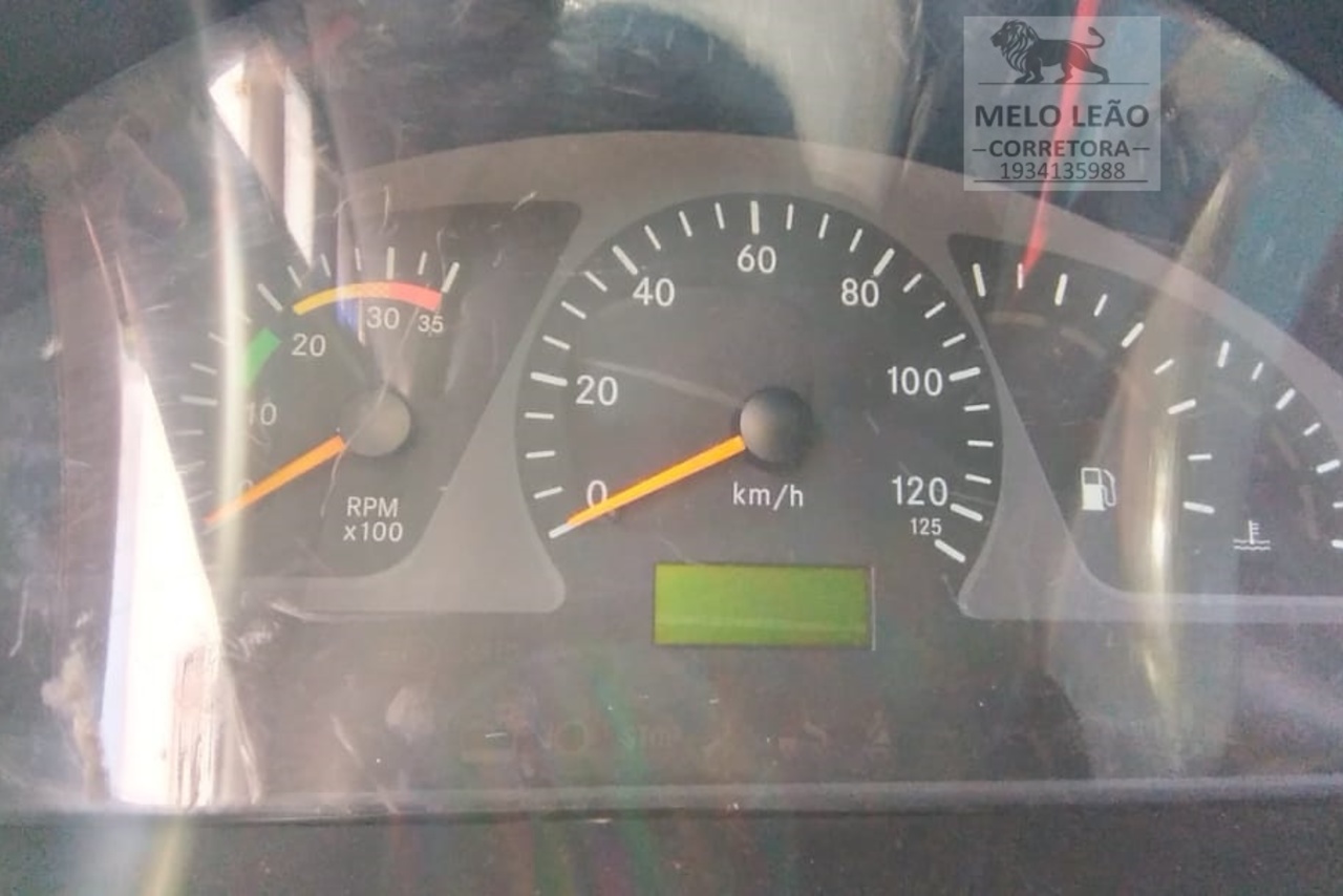 Mercedes Benz Accelo 915 - 11/11 12