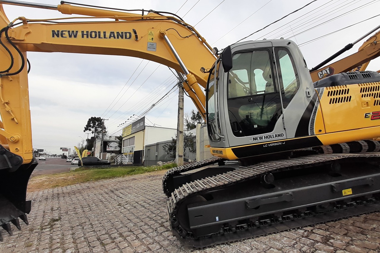 New Holland E215LC - 14/14 2