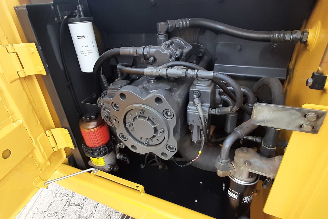 New Holland E215LC - 14/14 10