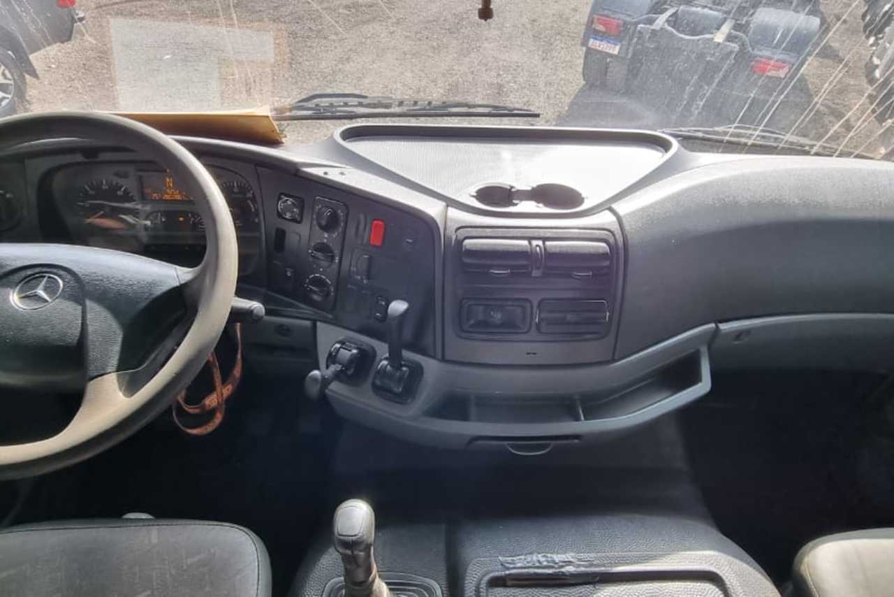 Mercedes Benz Axor 2831 - 09/09 9