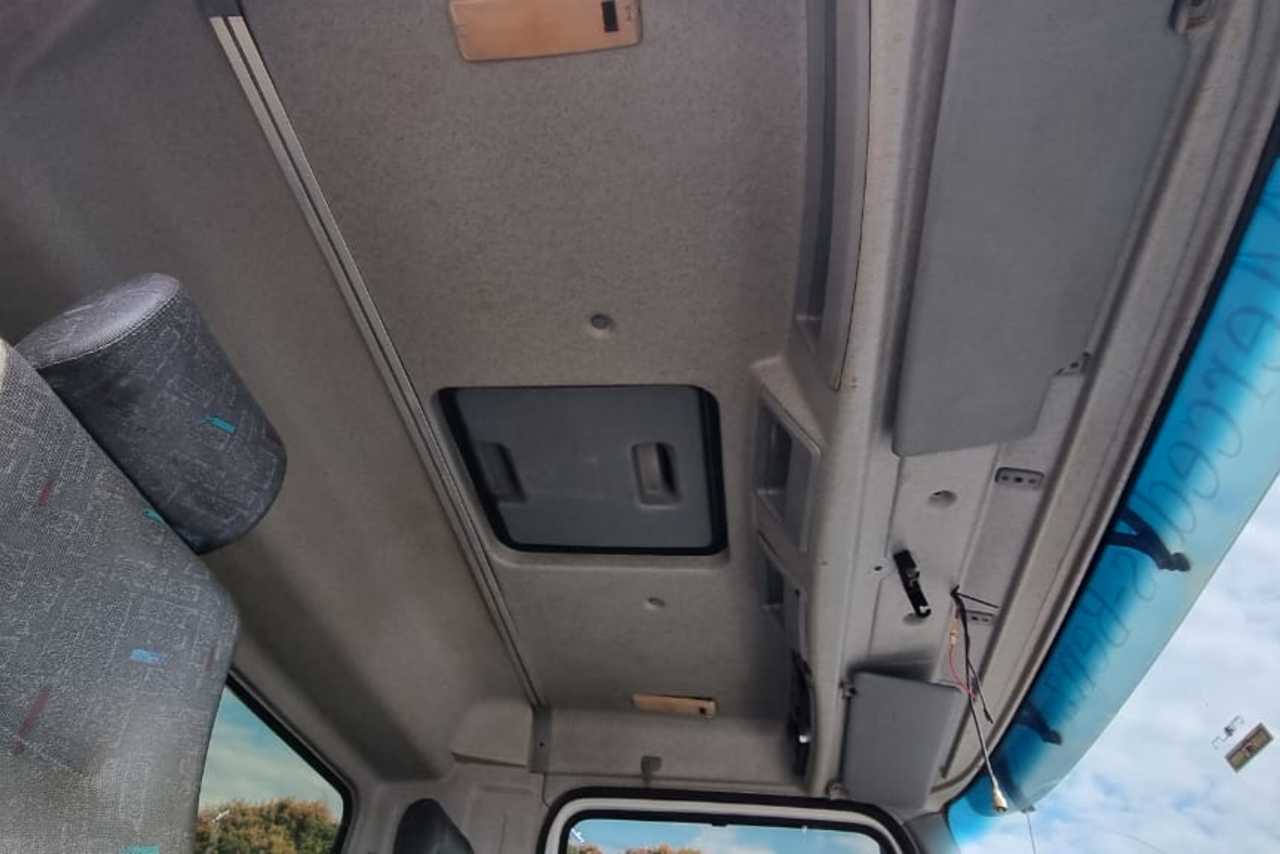 Mercedes Benz Axor 2831 - 09/09 17
