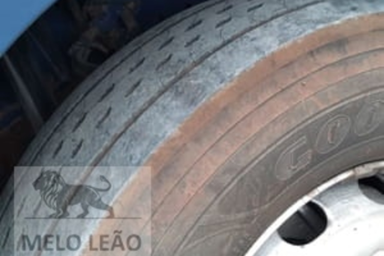 Mercedes Benz Axor 2644 - 08/09 5