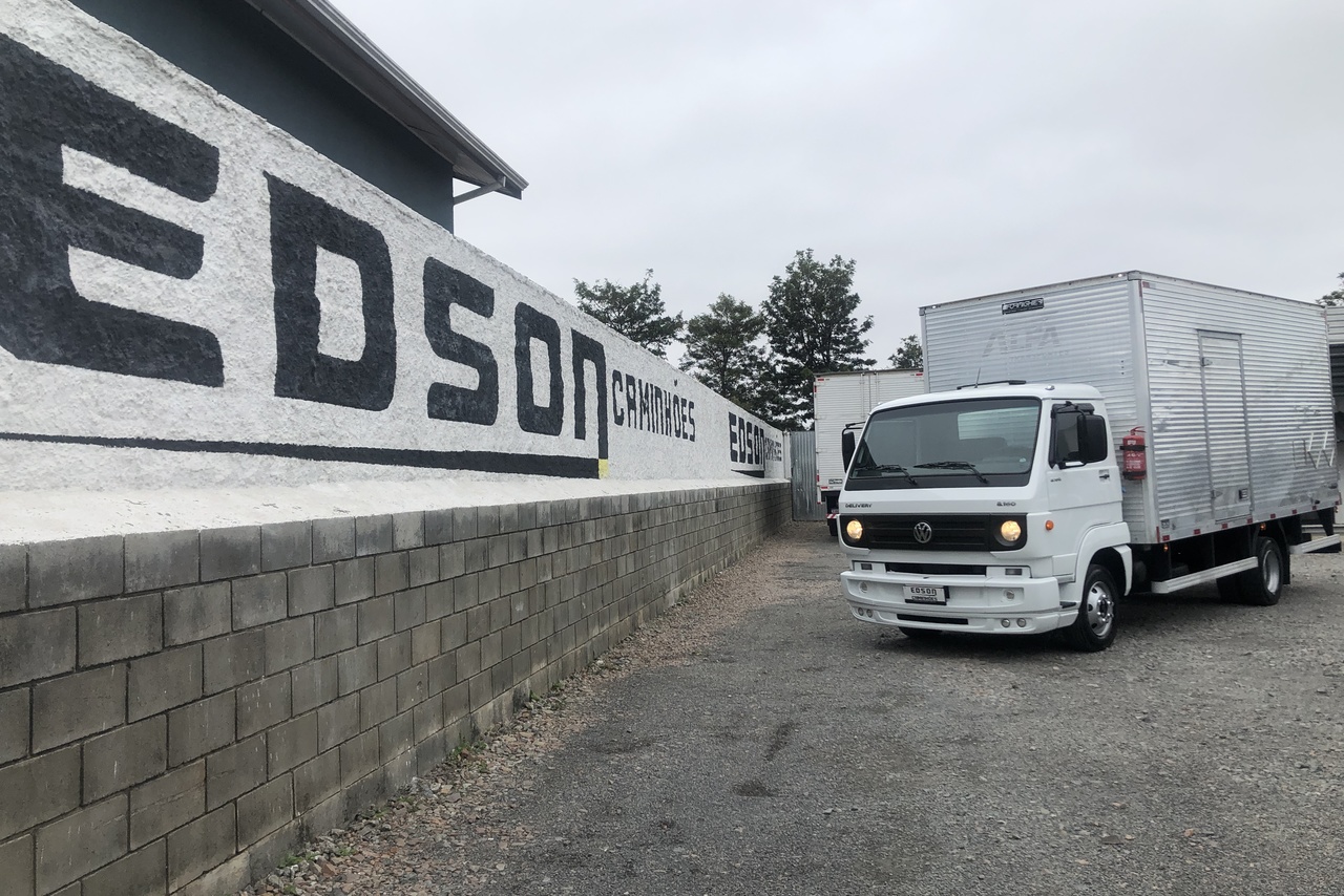 Volkswagen 8 160 - 16/16 4