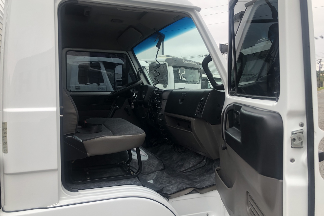 Volkswagen 8 160 - 16/16 10