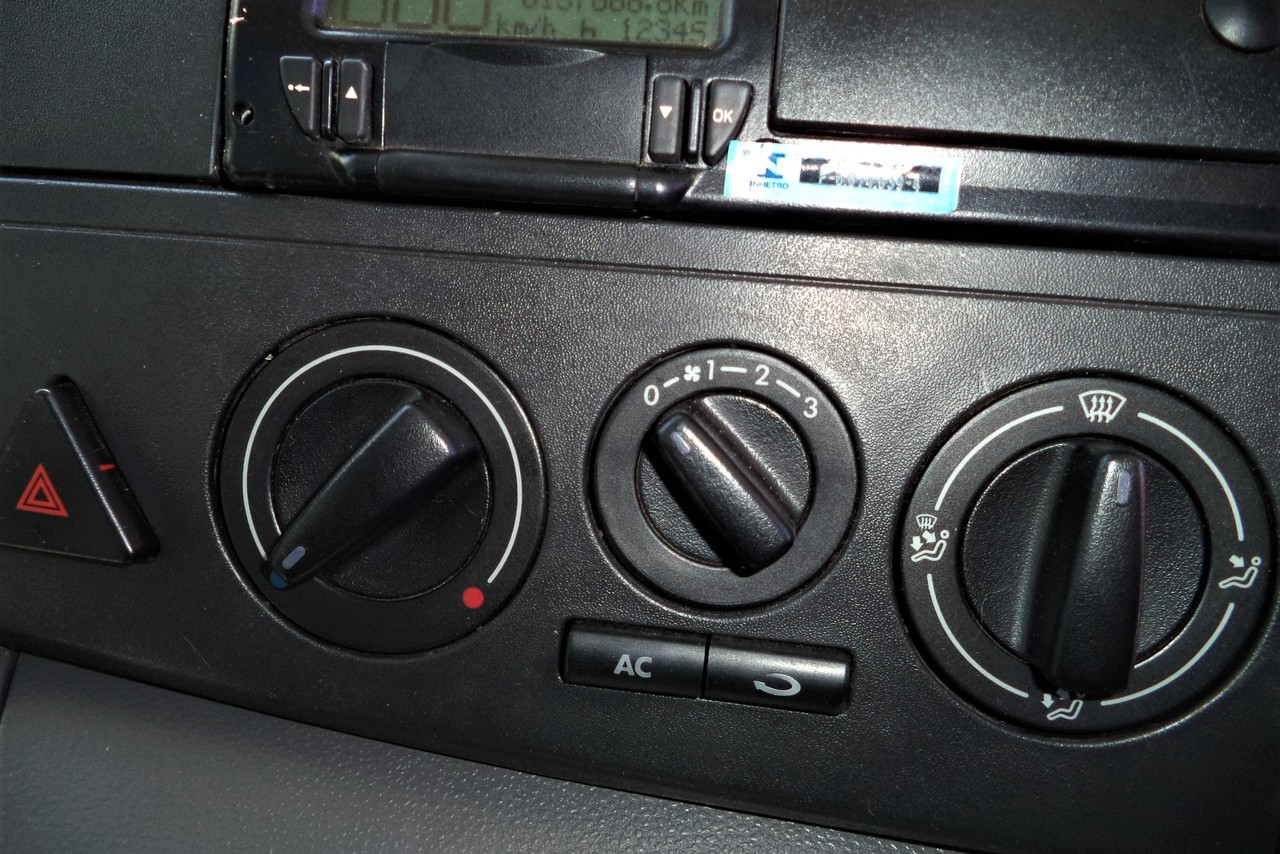 Volkswagen 24-280 E Constellation 6x2 - 21/22 12