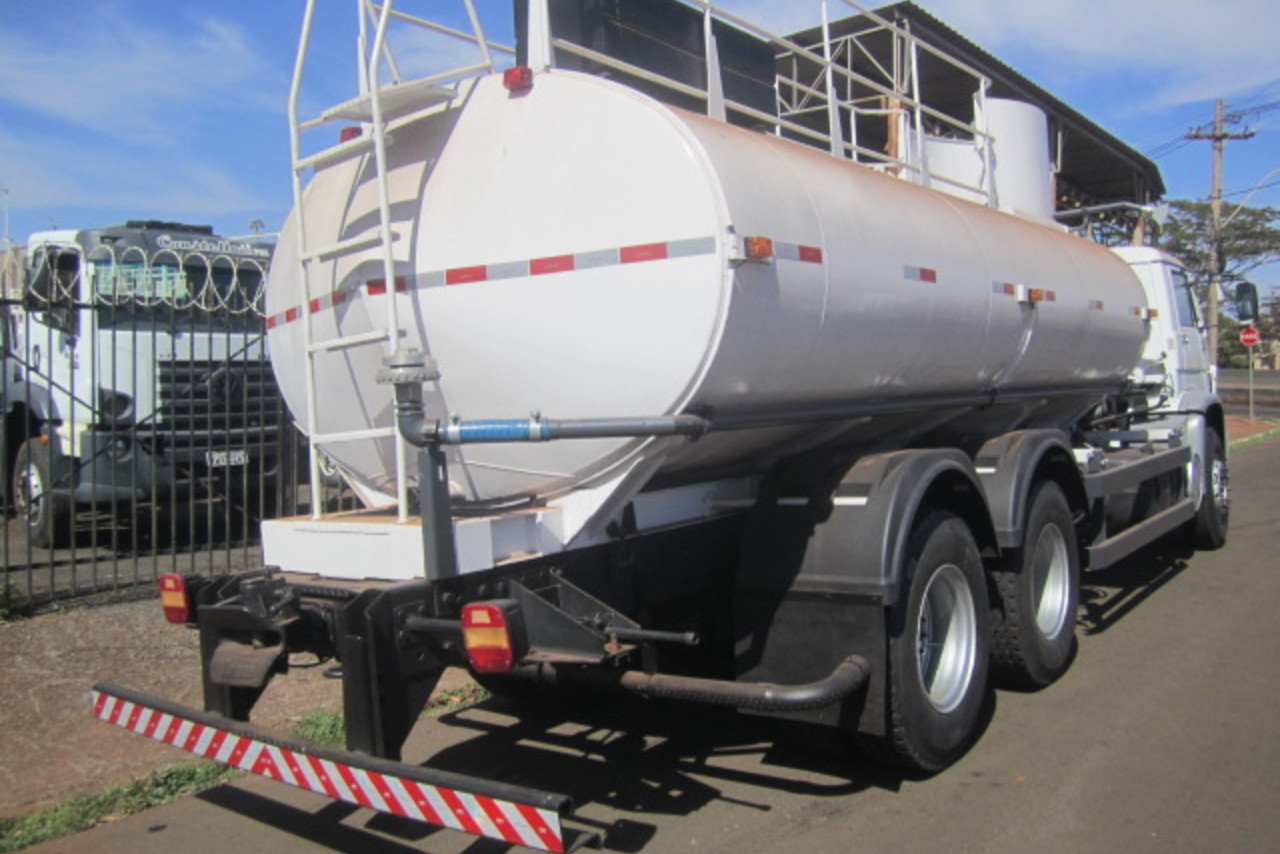 Volkswagen 26 220 - 09/09 4