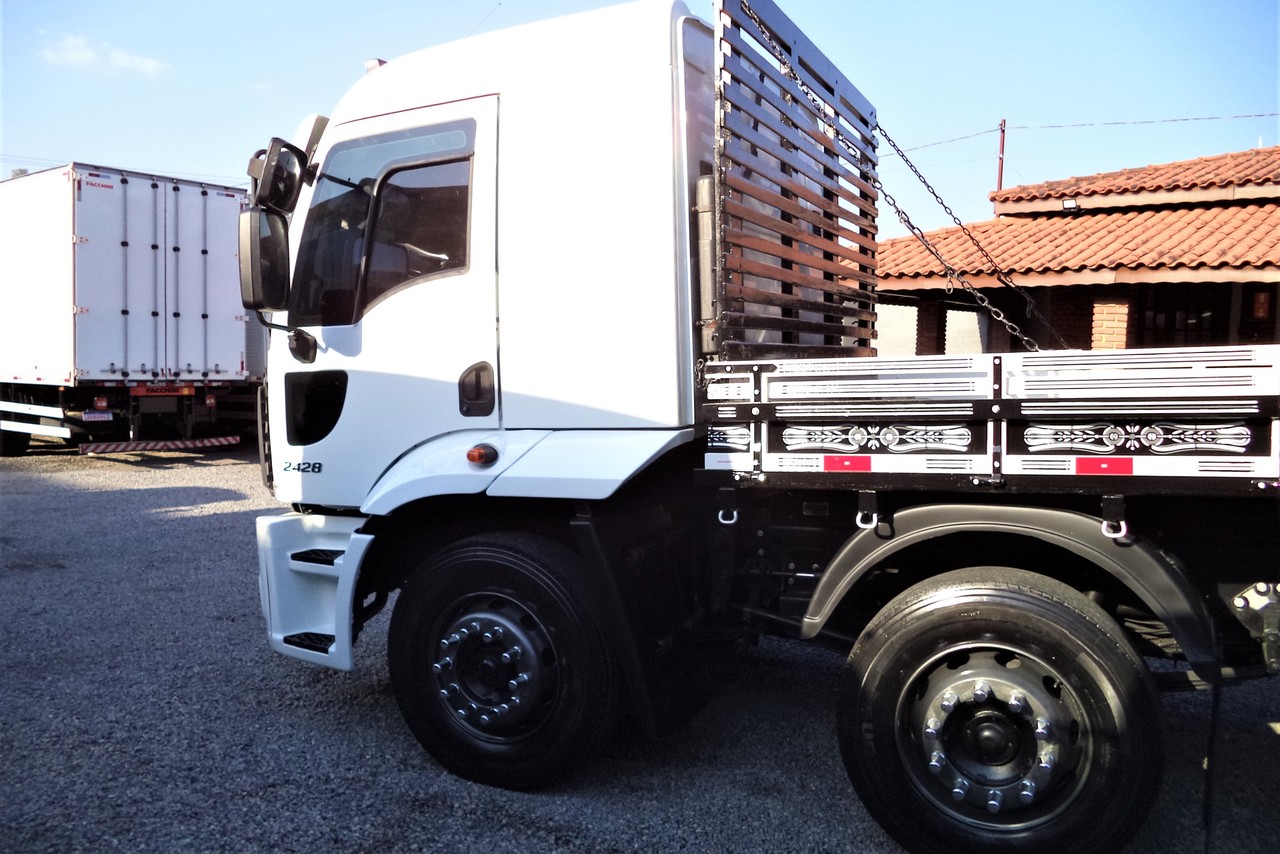 Ford Cargo2428 - 11/12 9