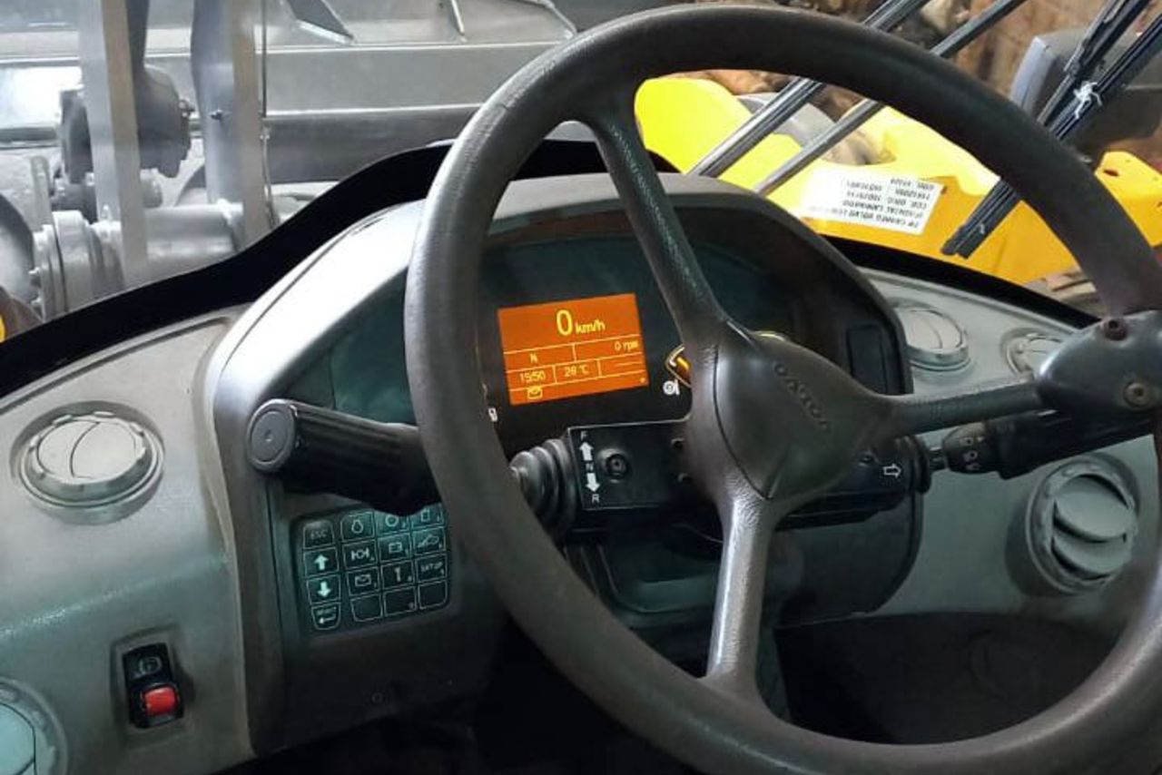 Volvo L90F - 15/15 2