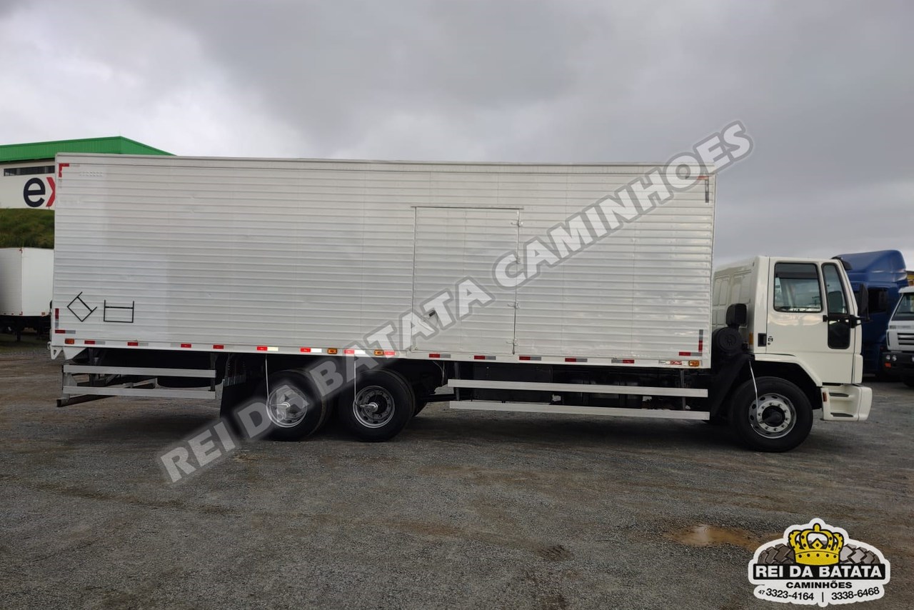 Ford Cargo2428 - 11/11 2